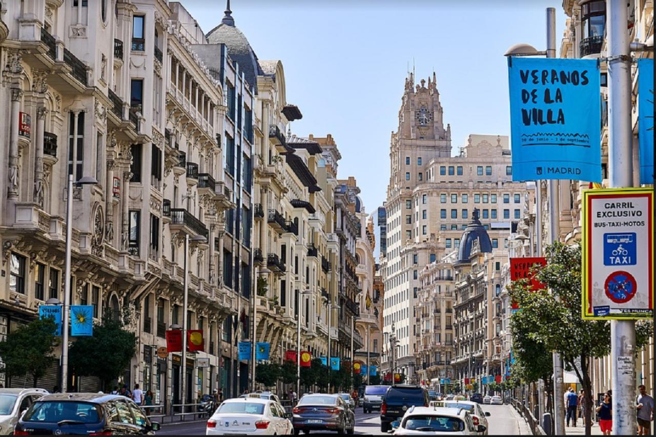 Atico Plaza Mayor - Vive La Esencia De La Ciudad Мадрид Экстерьер фото